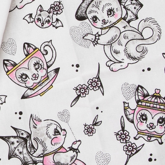 Sourpuss Batty Witch Winged Cat Teapot Hearts Bats Teacups Kitchen Towel 2pc Set - Picture 5 of 5